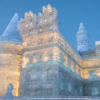 Ледяной замок на Харбинском фестивале льда и снега