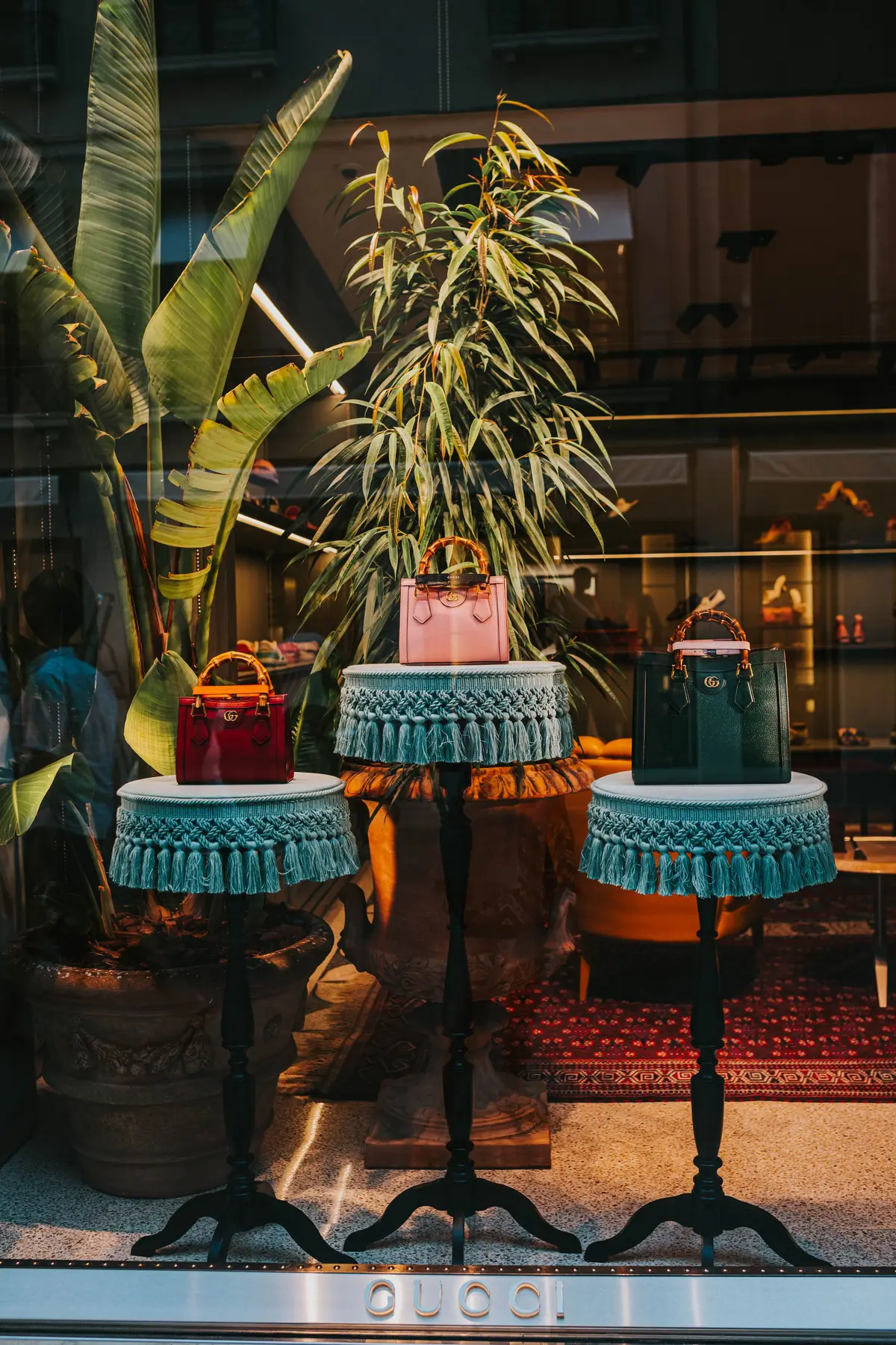 Богатые китаянки выбирают не Gucci: смена эпохи в Шанхае (上海)