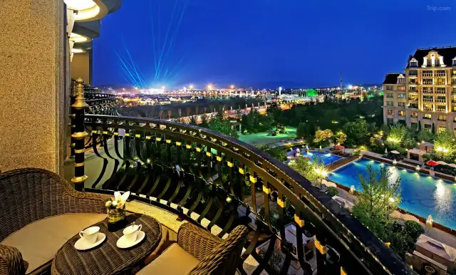 Qingdao Impression Hotel